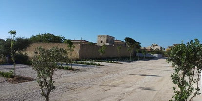Plaza de aparcamiento para autocaravanas - Wohnwagen erlaubt - Sicilia - Il Giardino dell` Emiro